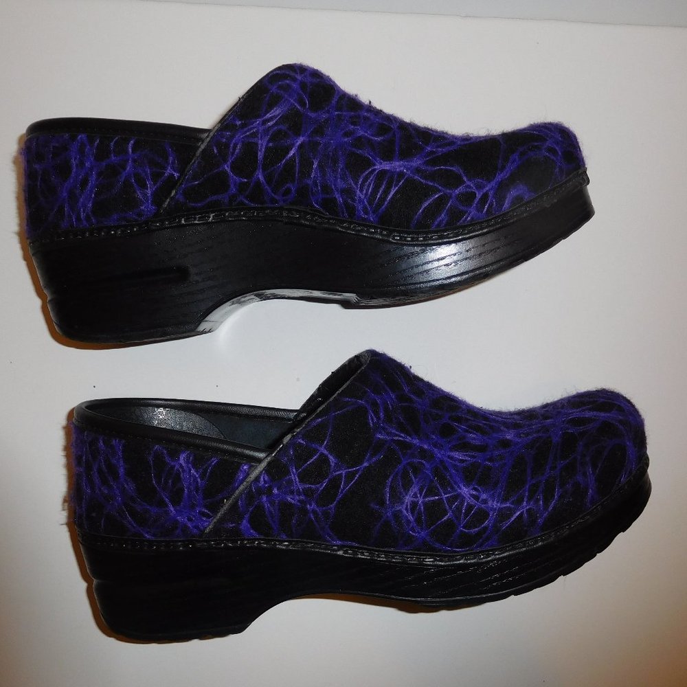 Dansko Purple Wool Swirl Clogs—Size 39 EU/US = Size 8